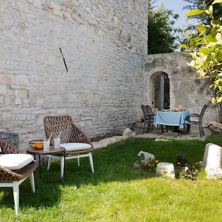 בית נופש Casa Castel - Old Town House