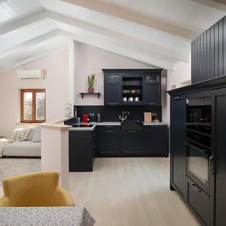 Casa Castel - Old Town House * פולה