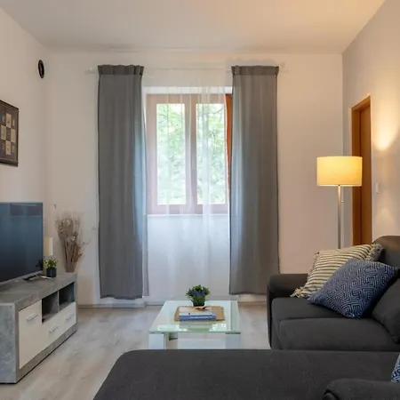 בית נופש Casa Castel - Old Town House