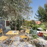 Casa Castel - Old Town House Vakantiehuis
