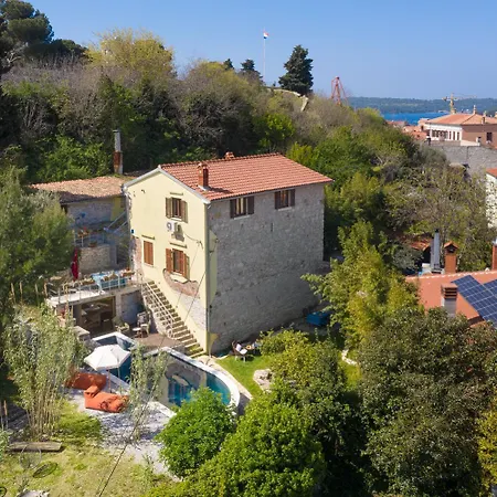 別荘 Casa Castel - Old Town House