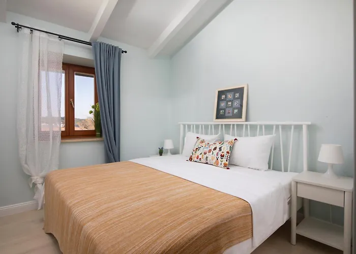 Casa Castel - Old Town House プーラ