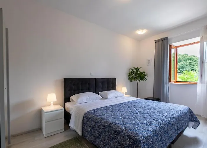 Casa Castel - Old Town House