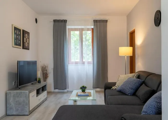 別荘 Casa Castel - Old Town House