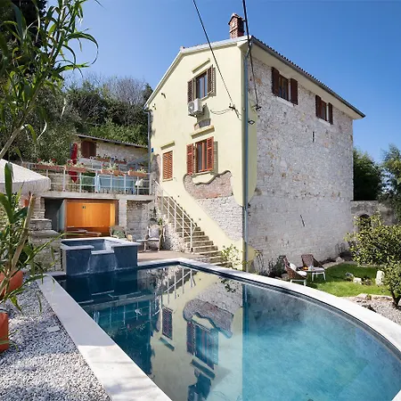 Casa Castel - Old Town House